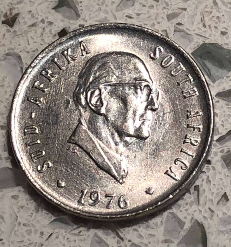 MINT ERROR - 1976 5c DIE BREAK RESULTING IN "BLOB" ON SURFACE!