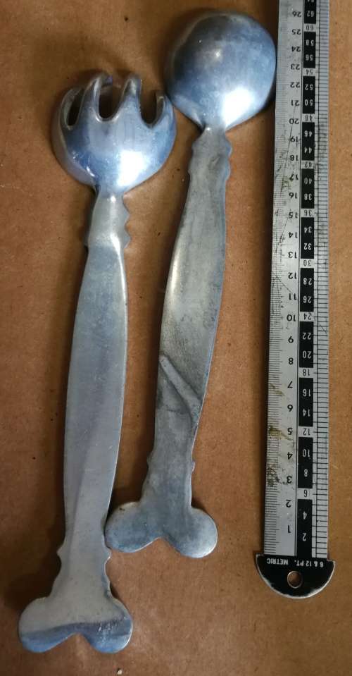 Beautiful Carrol Boyes style Salad serving set