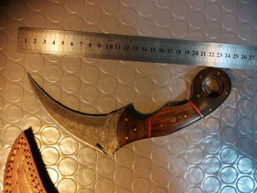 STUNNING BEAUTIFUL!!!! Handmade Damascus Steel Karambit