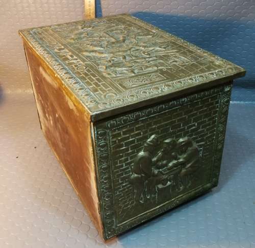 VINTAGE!!! Beautiful Large Hinged Wooden Box with Embossed brass Covering