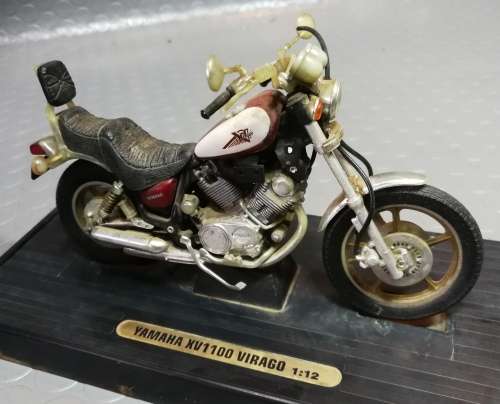 Yamaha XV1100 Virago 1/12