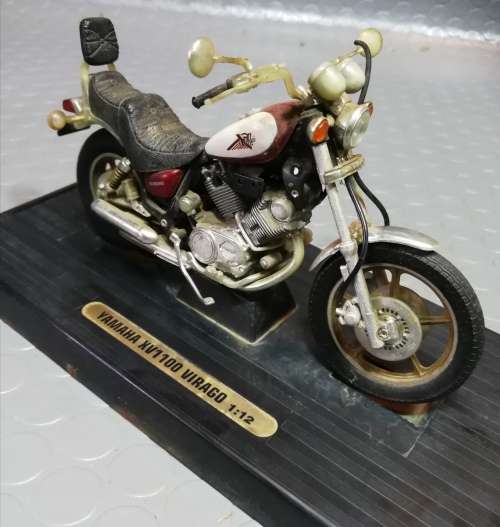 Yamaha XV1100 Virago 1/12