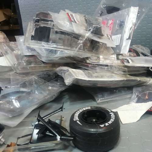 Massive!! Build your own McLaren MP4/23 | 1:8 Model kit and books