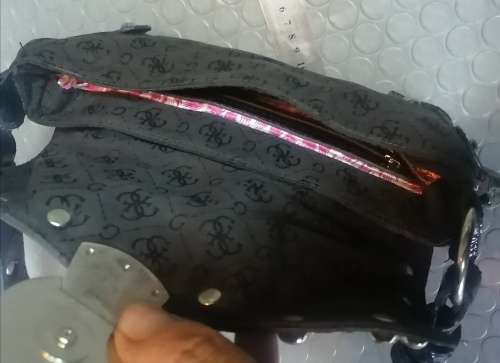 Stunning!!! Guess Handbag