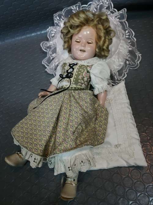 Very Rare, Collectable!!! 1930 Shirley Temple doll, made by Ideal (All the right markings)