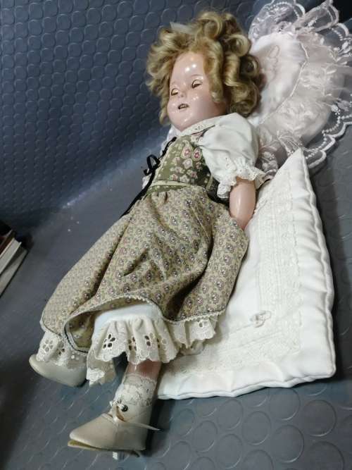 Very Rare, Collectable!!! 1930 Shirley Temple doll, made by Ideal (All the right markings)
