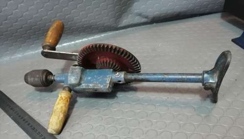 Vintage Clipper Fleetway hand drill (Good working condition)