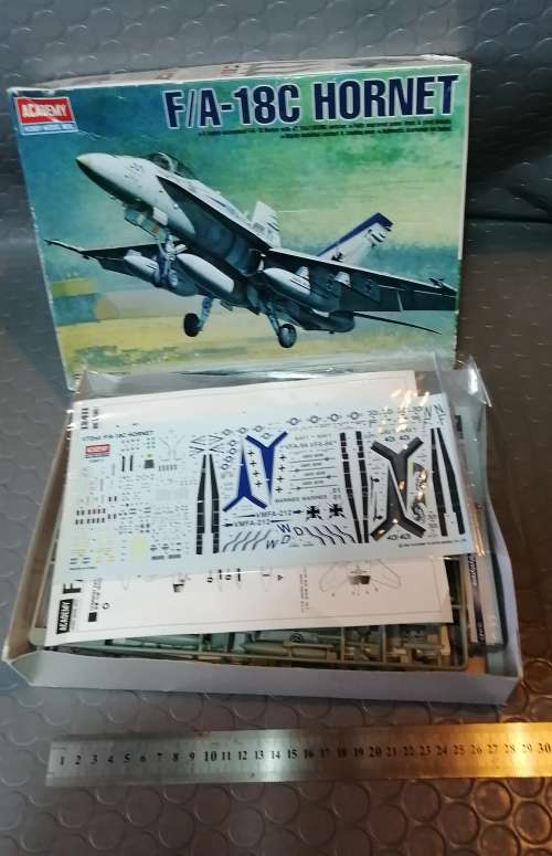 F/A-18C Hornet Building Model (Complete)