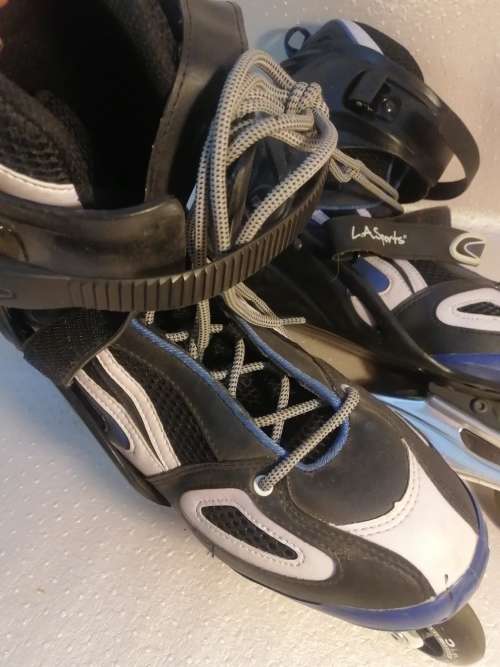 L.A. Sports Professional roller blades size 10 (Mint condition)
