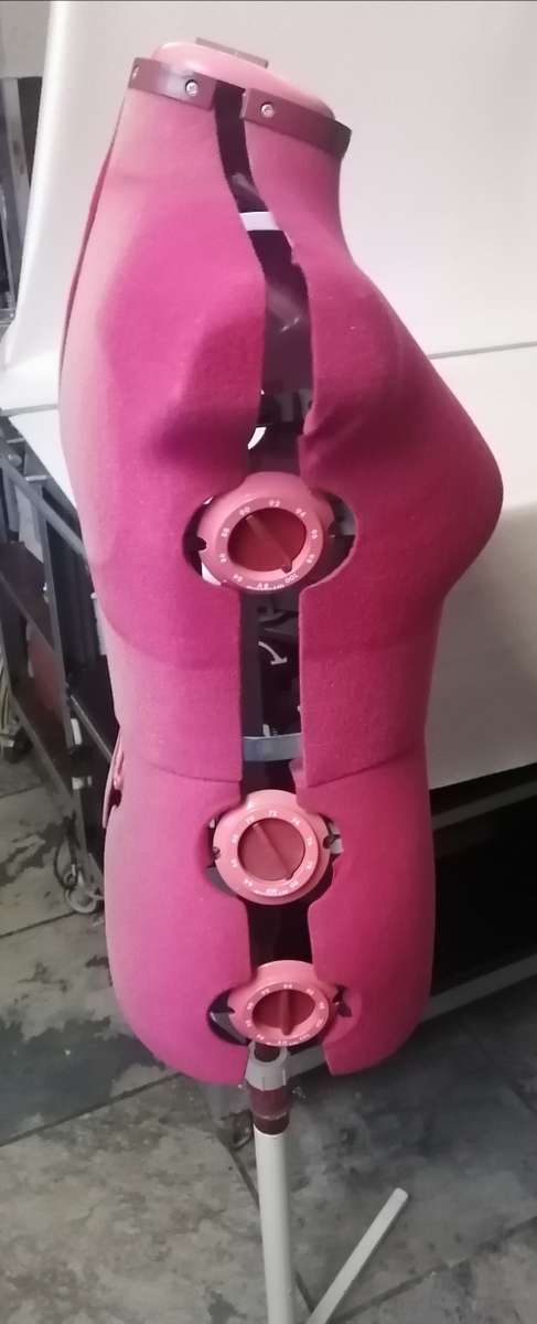 Adjustable Diana D - XLarge, Dressmaker Sewing Dummie.