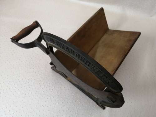 RARE!! ANTIQUE c1900 ALEXANDERWERK CAST IRON BREAD / BILTONG SLICER IN FANTASTIC CONDITION!