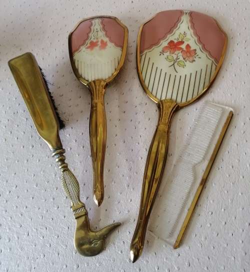 Beautiful Vintage Brass Grooming Set