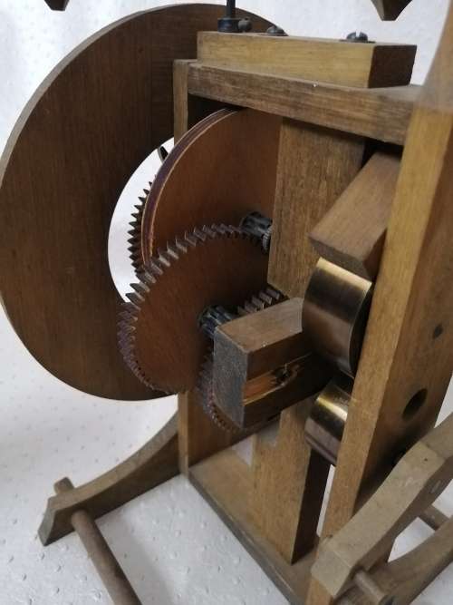 Extremely Rare Buco Swiss Baumann LTD CH-9444 Diepoldsau Wooden Gears MCDL Mantle Clock.