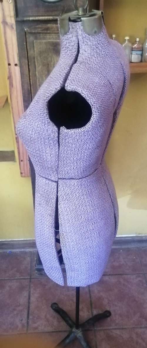 Vintage 1940`s Singer Mannequin Adjustable Dress Form M to L