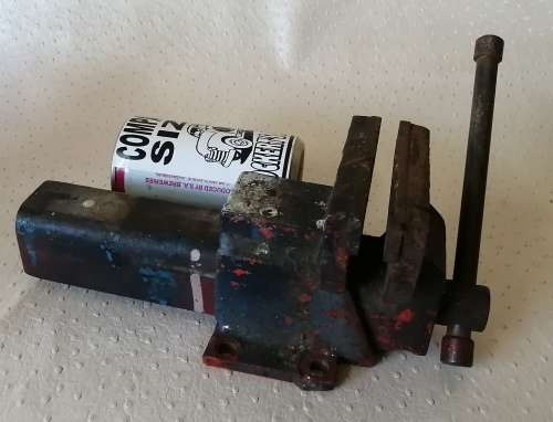 Heavy Vintage Bench Vise (Working Condition)