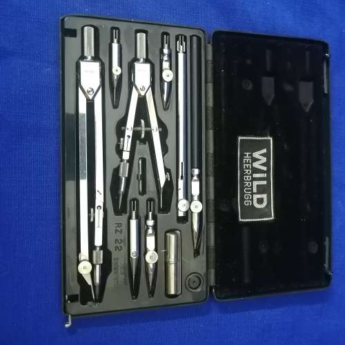 Vintage Wild Heerbrugg RZ-31 Swiss Drawing Drafting Compass Set W/ Hard Case