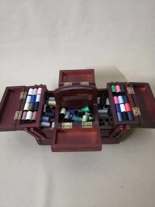 Singer Wooden Accordion Style Sewing Chest - Full of yarn