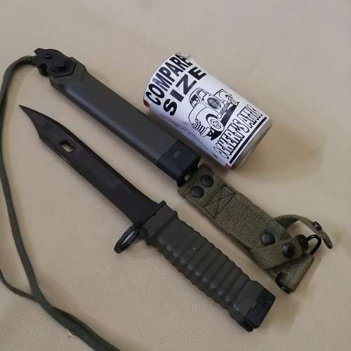 Very Collectable Original GMS M16 German Bayonet