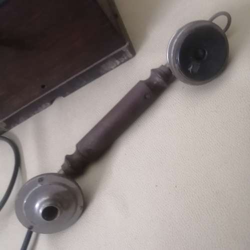 AWESOME ANTIQUE SOLID and HEAVY oak wall telephone (COMPLETE)