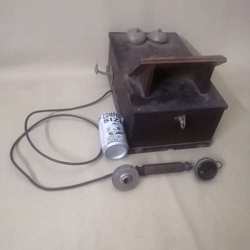 AWESOME ANTIQUE SOLID and HEAVY oak wall telephone (COMPLETE)