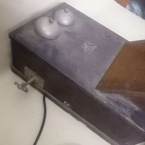 AWESOME ANTIQUE SOLID and HEAVY oak wall telephone (COMPLETE)