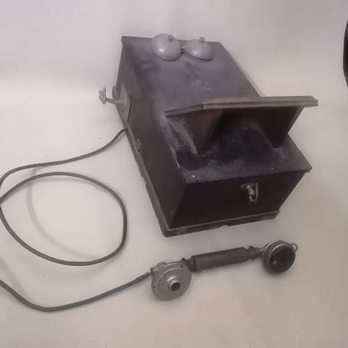 AWESOME ANTIQUE SOLID and HEAVY oak wall telephone (COMPLETE)