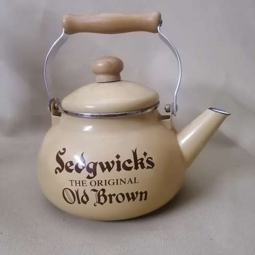 ENAMEL SEDGWICKS THE ORIGINAL OLD BROWN SHERRY CREAM TEAPOT (Like New)