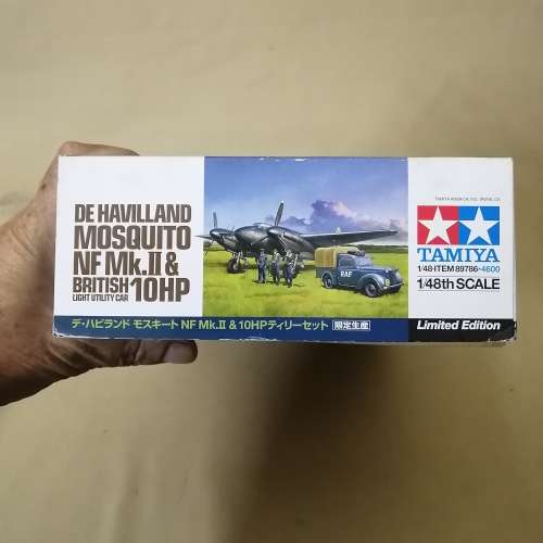 DE Havilland Mosquito NF II and British Light Utility Car building model (new in box)