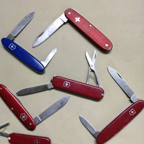 HUGE COLLECTION OF VICTORINOX SWISS ARMY KNIVES