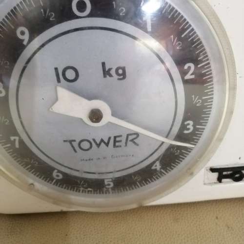VINTAGE ENAMEL TOWER SCALE (WORKING CONDITION)