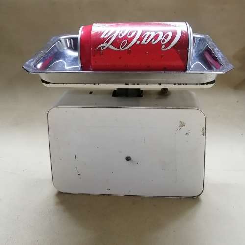 VINTAGE ENAMEL TOWER SCALE (WORKING CONDITION)