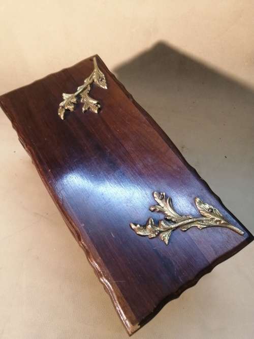 MAGNIFICENT!!!! SOLID STINKWOOD BALL AND CLAW JEWELRY BOX