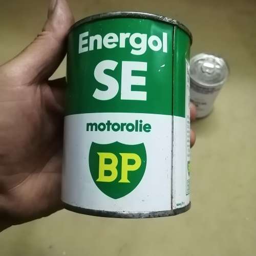 HIGHLY COLLECTABLE VINTAGE OIL TINS - STILL FULL AND SEALED