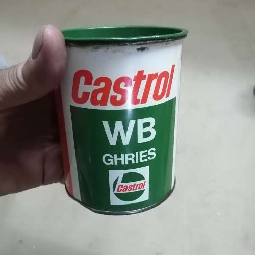 HIGHLY COLLECTABLE VINTAGE OIL TINS - STILL FULL AND SEALED