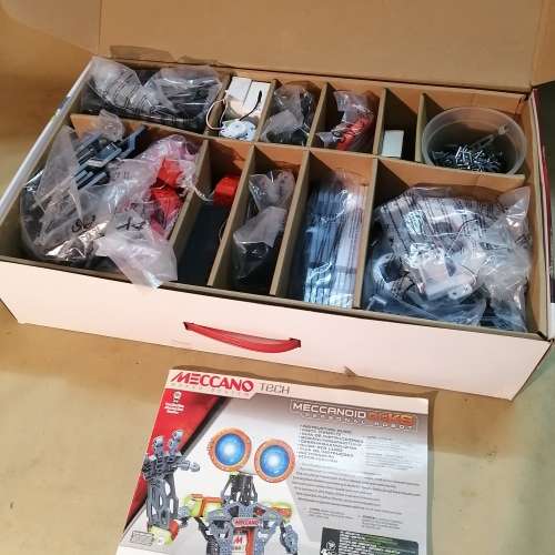 GIGANTIC 1220 MM MECCANO MECCANOID G15 KS PERSONAL ROBOT