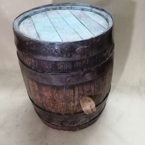 STUNNING WINE BARREL 430MM HIGH (PERFECT TO USE AS SIDE TABLE)
