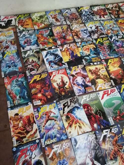 ABSOLUTELY MASSIVE THE FLASH COMIC BOOK COLLECTION - 101 BOOKS
