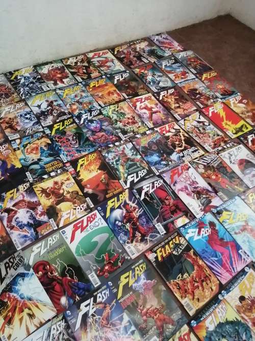 ABSOLUTELY MASSIVE THE FLASH COMIC BOOK COLLECTION - 101 BOOKS