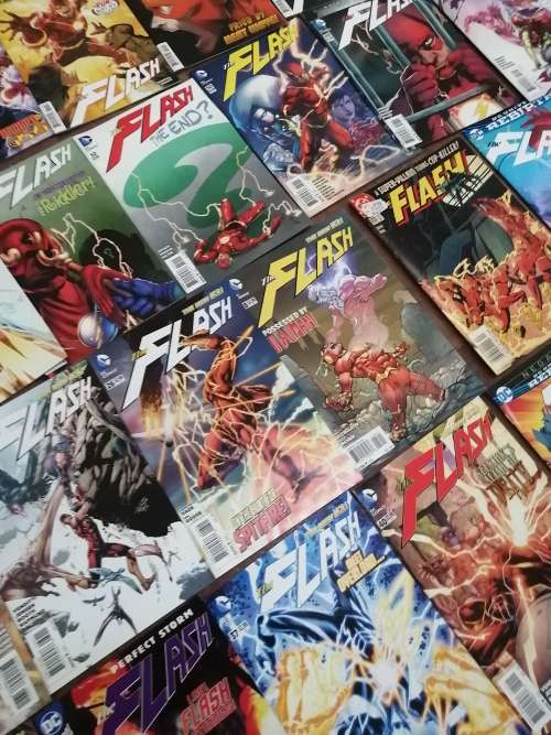 ABSOLUTELY MASSIVE THE FLASH COMIC BOOK COLLECTION - 101 BOOKS