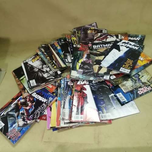 ABSOLUTELY GIGANTIC BATMAN COMIC BOOK COLLECTION - 96 BOOKS