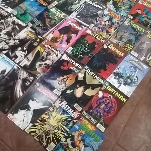 ABSOLUTELY GIGANTIC BATMAN COMIC BOOK COLLECTION - 96 BOOKS