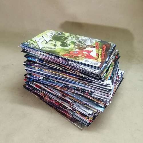 ABSOLUTELY MASSIVE THE FLASH COMIC BOOK COLLECTION - 101 BOOKS