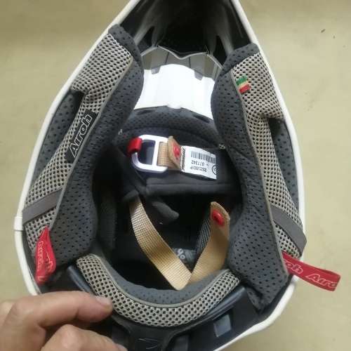 MINT CONDITION AIROH AVIATOR 2.1 CARBON KEVLAR HELMET SIZE L