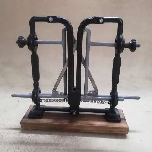 EXQUISITE WARTHOG V-SHARP KNIFE SHARPENER