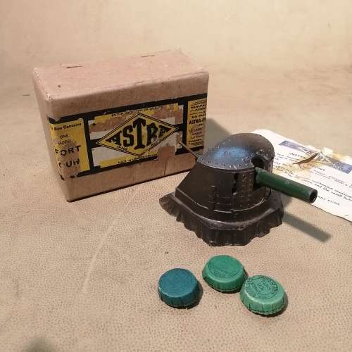 RARE 1930`s VINTAGE ASTRA PHAROS FORT GUN DIECAST MILITARY ARMY MODEL