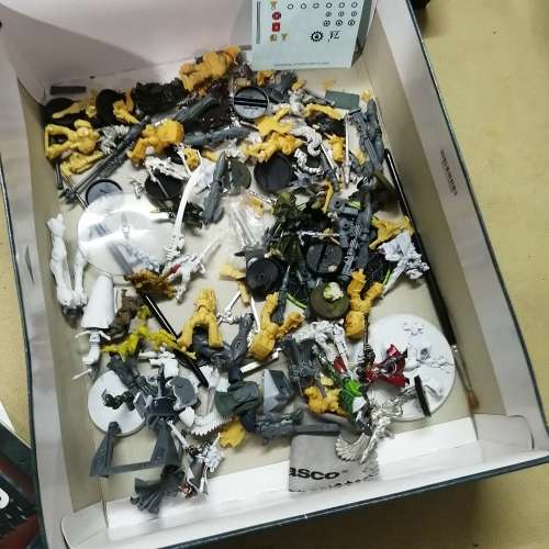 ABSOLUTELY MASSIVE WARHAMMER 40 000 MODEL PROJECT