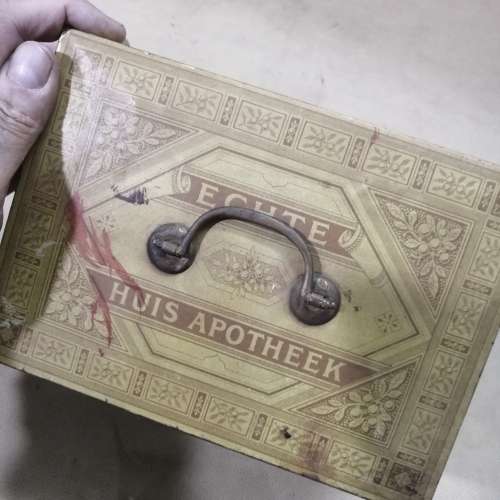 MAGNIFICENT ANTIQUE PETERSEN `ECHTE HUIS APOTEEK` TIN