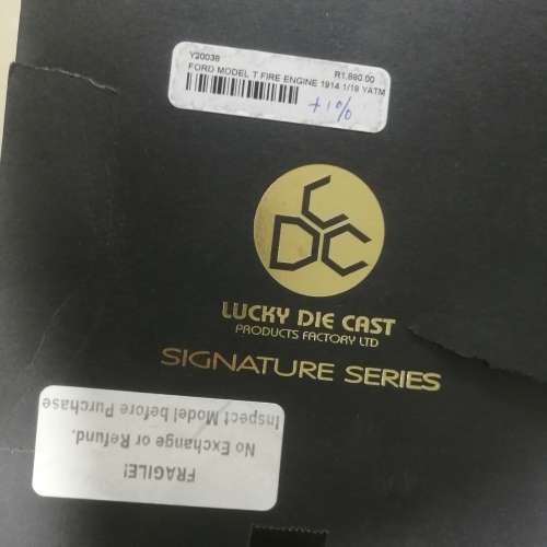 LUCKY DIE CAST 1914 FORD MODEL T SIGNATURE SERIES 1/18 FIRE ENGINE