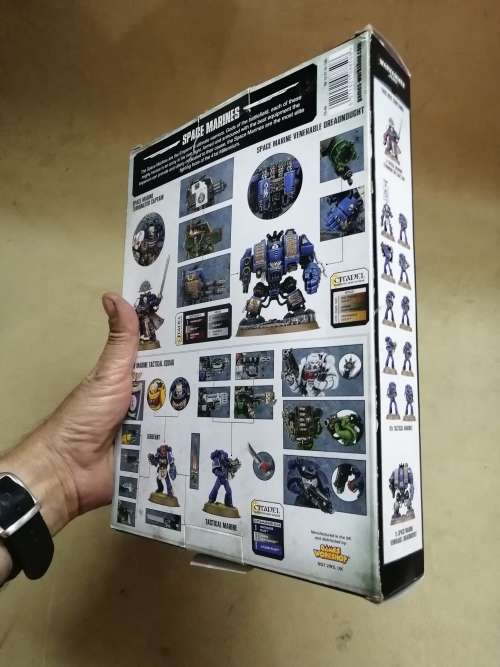 WARHAMMER 40000 BUILDING KIT COMPLETE IN BOX
