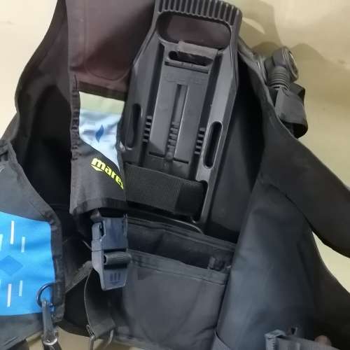 VERY EXPENSIVE MARES VECTOR PRO DIVING VEST - SIZE MEDIUM LIKE NEW